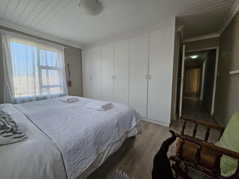 4 Bedroom Property for Sale in Duyker Eiland Western Cape
